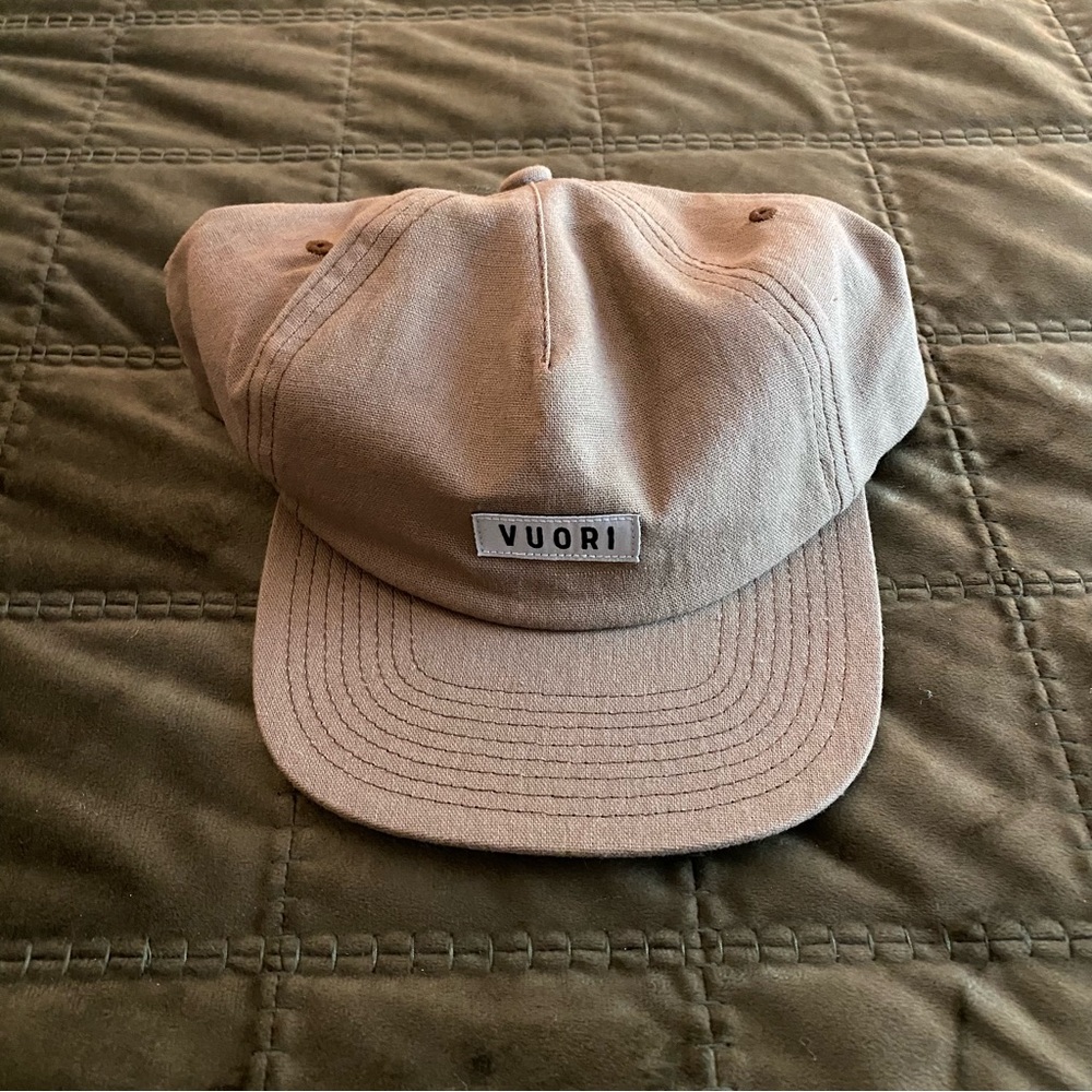 NWOT Vuori Hat